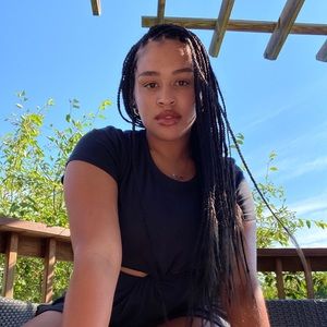 Meet your Posher, Kendra